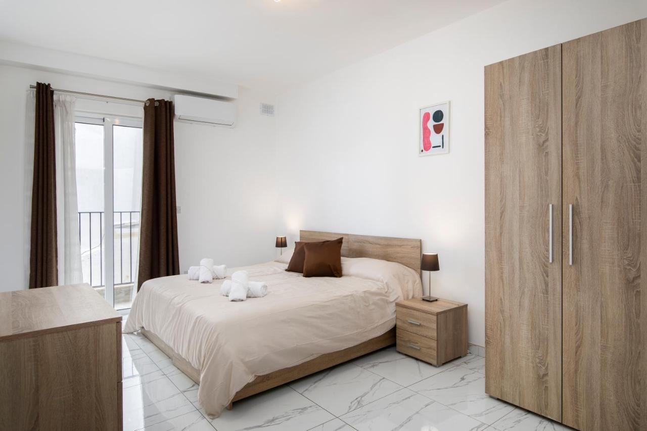 Sea View Apartment 2 Bedrooms 2 Bathrooms, 2 Minutes Away From The Sea St. Julian's Exteriör bild