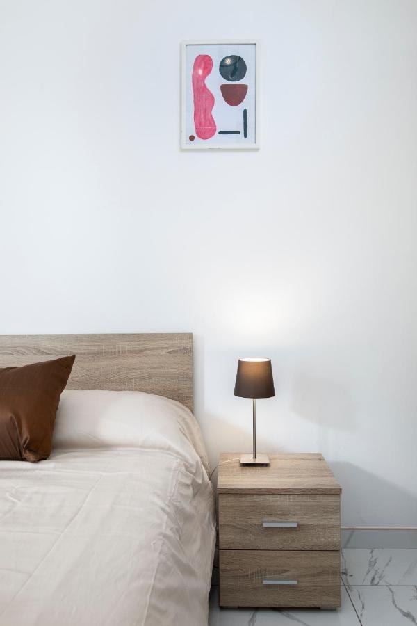Sea View Apartment 2 Bedrooms 2 Bathrooms, 2 Minutes Away From The Sea St. Julian's Exteriör bild